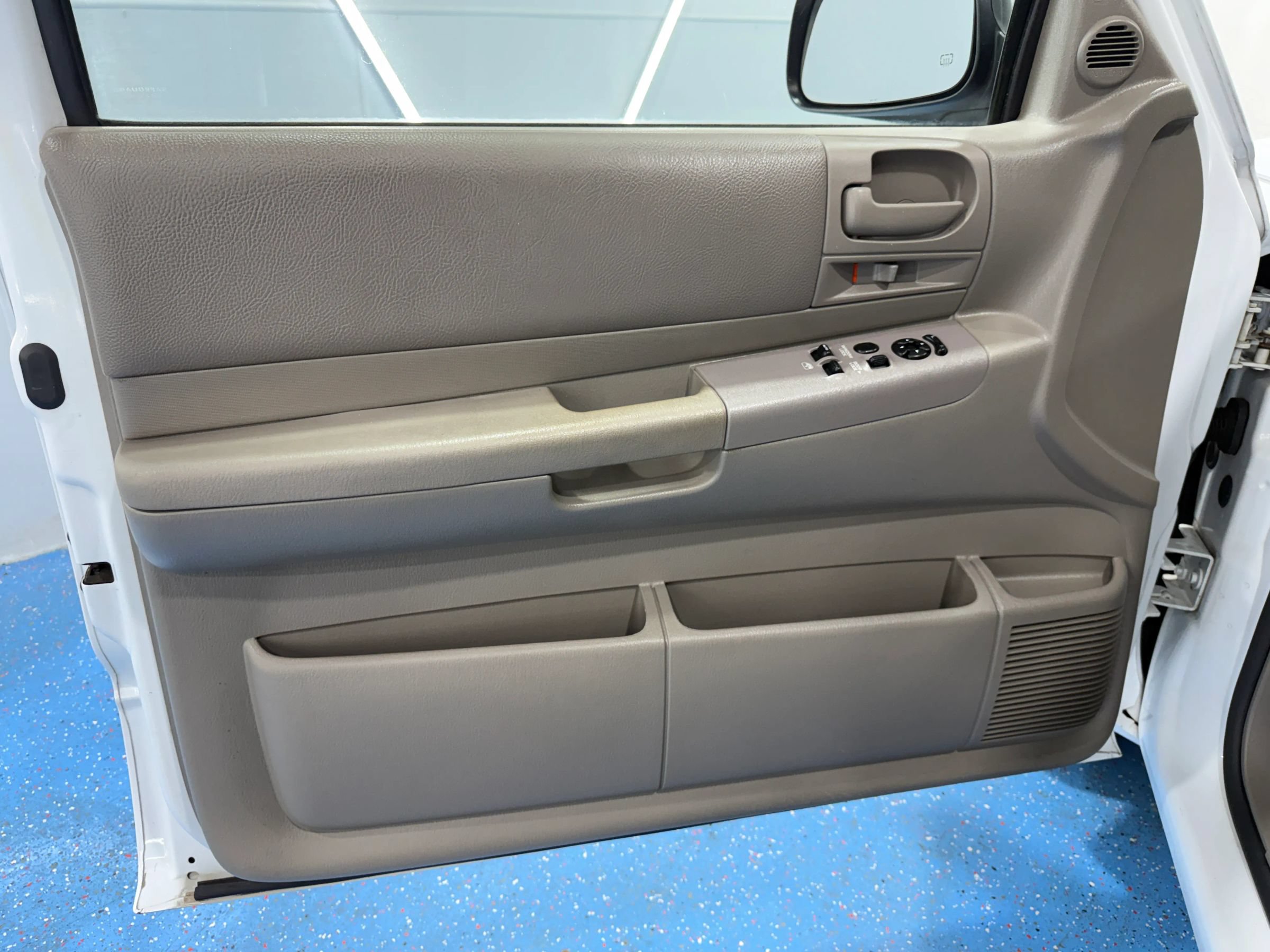 Used 2003 Dodge Dakota R/T RWD image 17