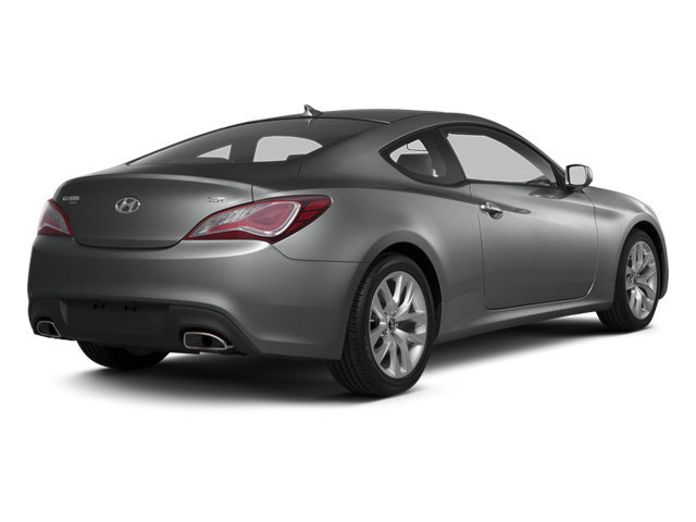 Used 2013 Hyundai Genesis 3.8 RWD image 2