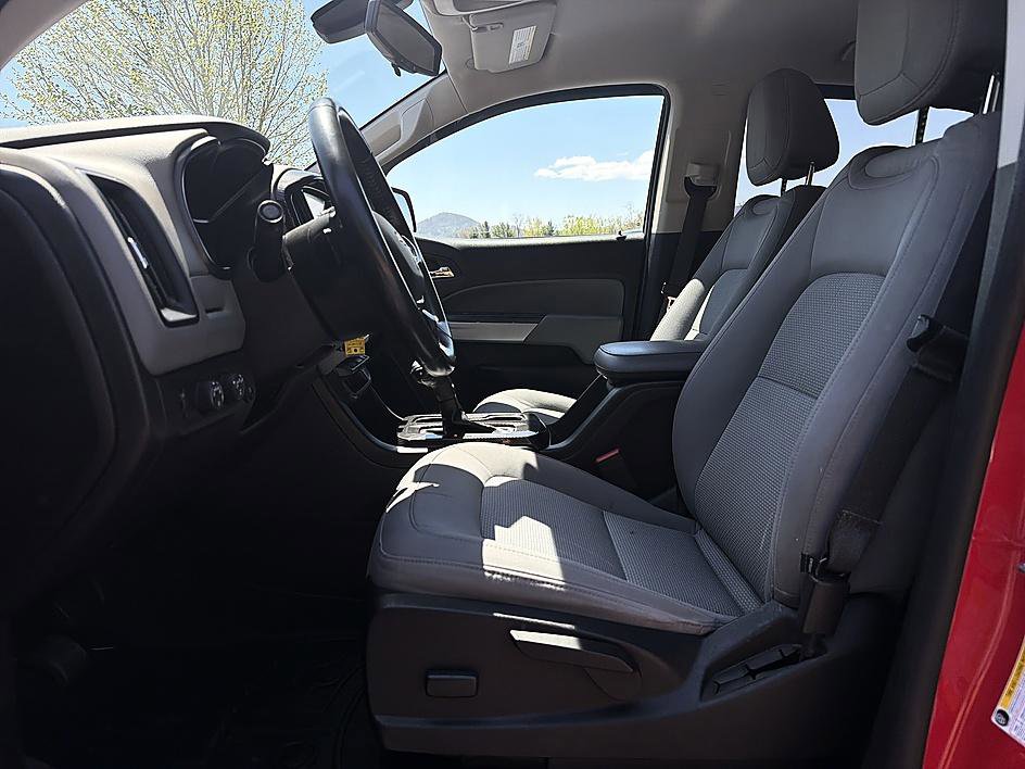 Used 2018 Chevrolet Colorado LT AWD/4WD image 11