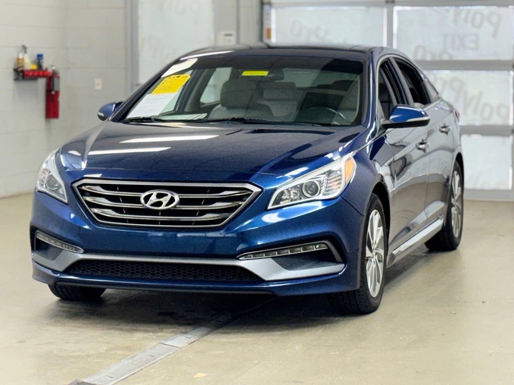 Used 2017 Hyundai Sonata Sport w/ Value Edition Package 02 FWD image 3