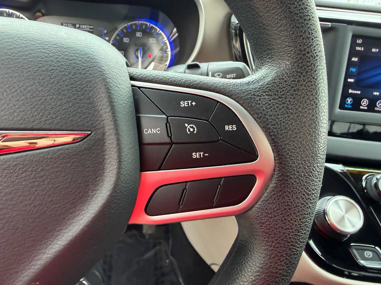 Used 2018 Chrysler Pacifica Touring Plus w/ Tire & Wheel Group image 28