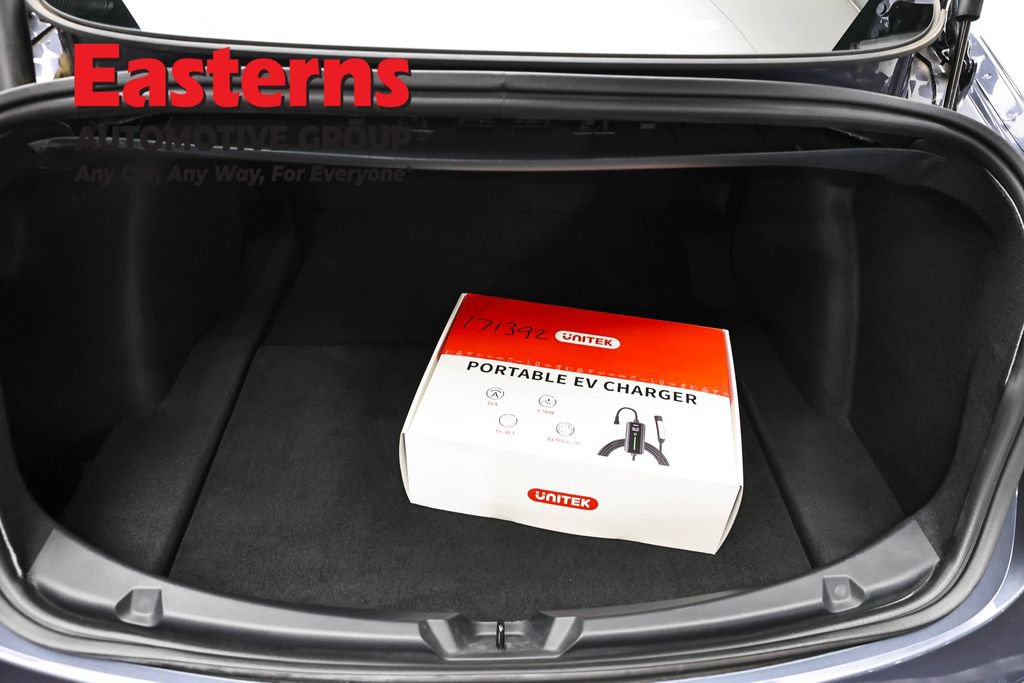 Used 2023 Tesla Model 3 Standard Range RWD image 9