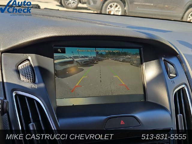 Used 2015 Ford Focus Titanium w/ Titanium Cold Weather Package FWD image 17
