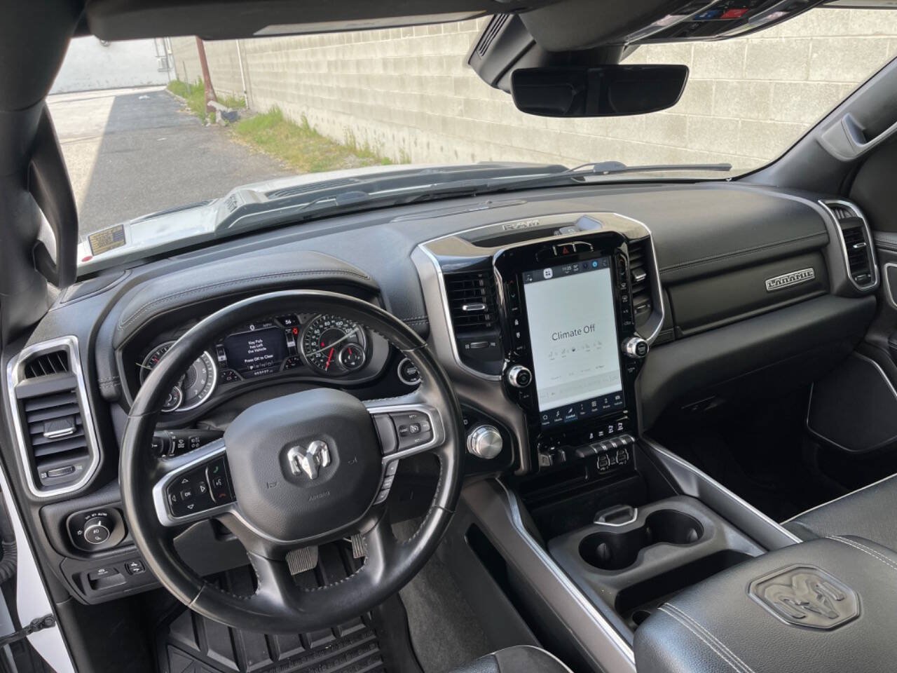 Used 2022 RAM 1500 Laramie w/ Night Edition AWD/4WD image 14