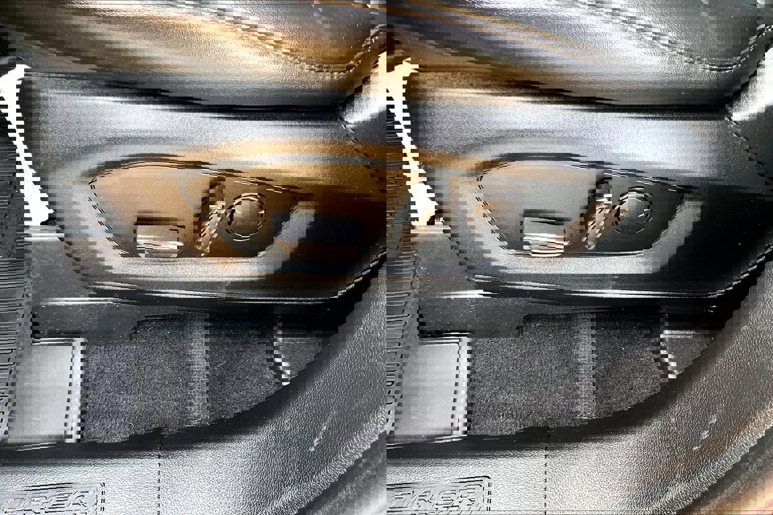 Used 2022 Ford Explorer XLT w/ Equipment Group 202A image 36