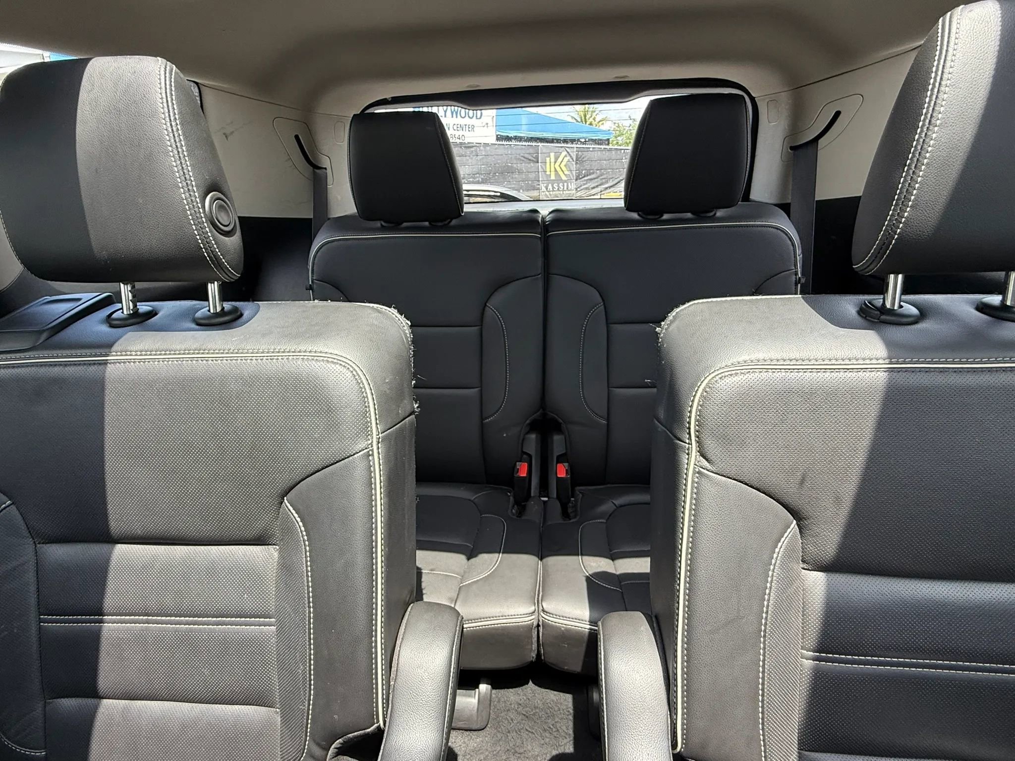 Used 2017 GMC Acadia Denali w/ Technology Package FWD image 28