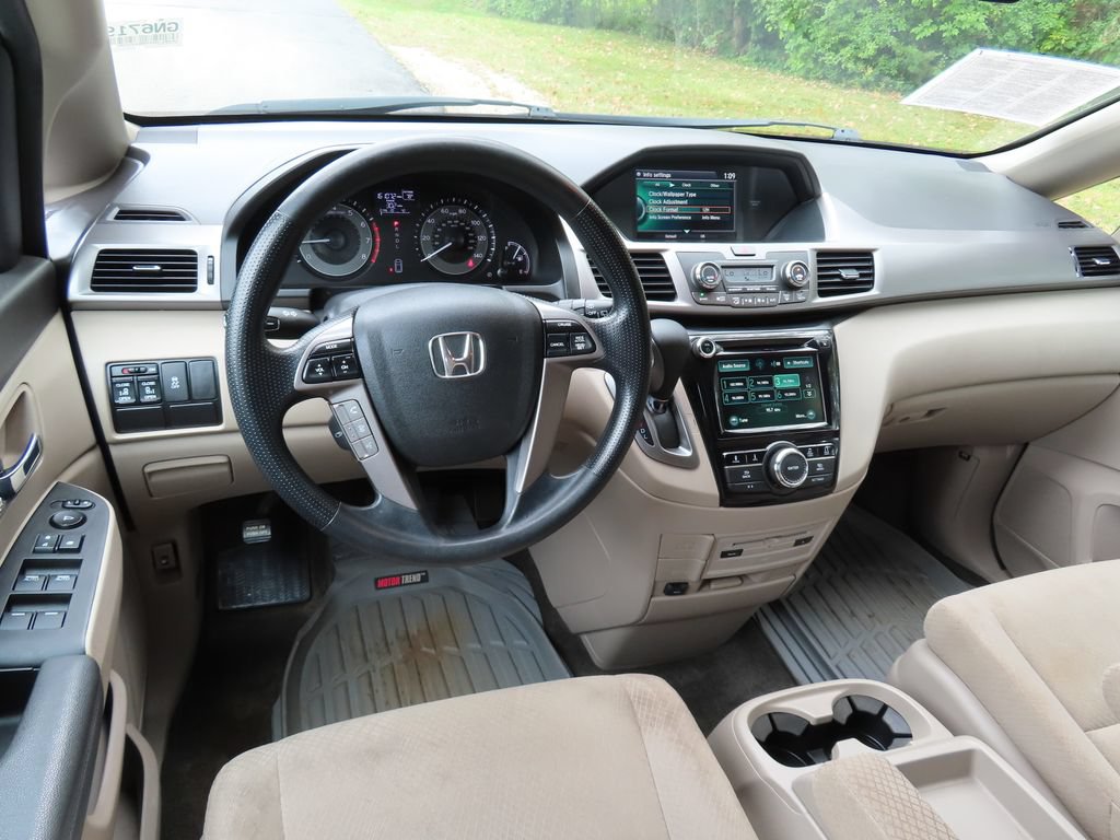 Used 2016 Honda Odyssey SE image 4