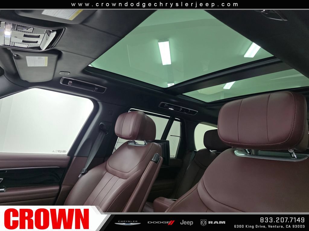 Used 2025 Land Rover Range Rover Autobiography AWD/4WD image 24