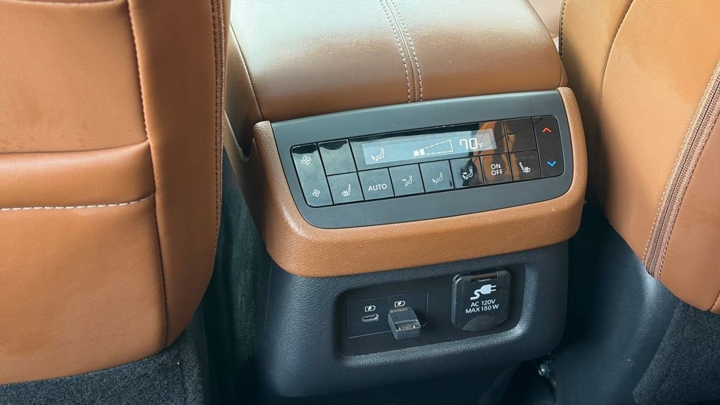 Certified 2025 Nissan Pathfinder Platinum AWD/4WD image 29