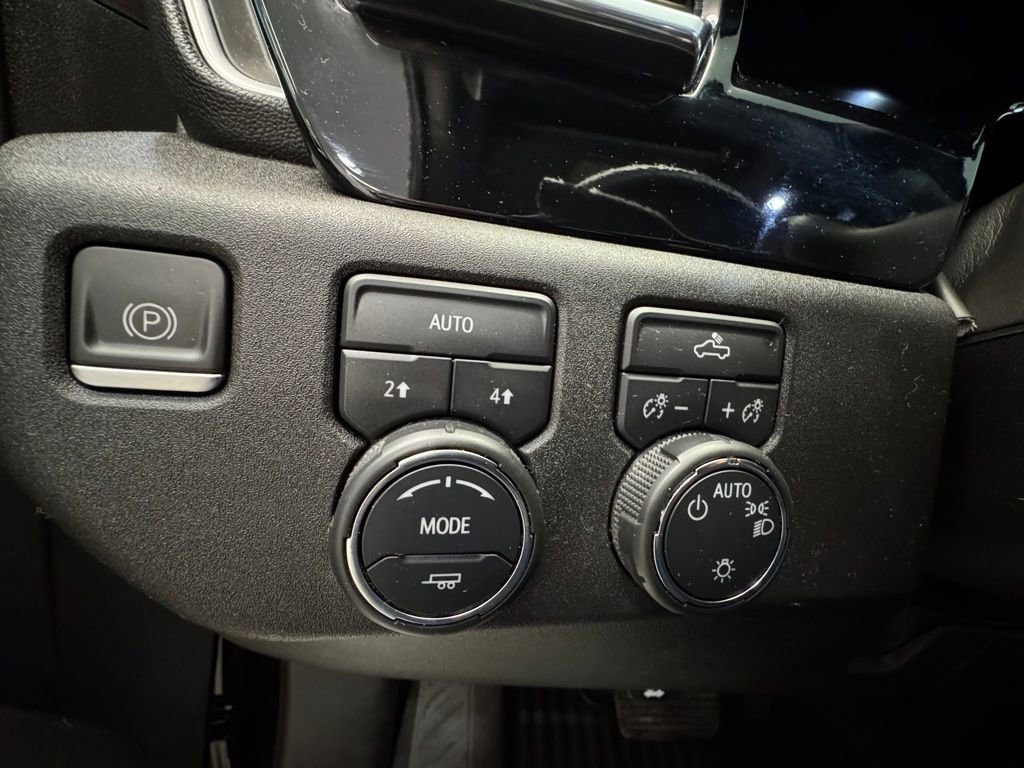 Used 2023 Chevrolet Silverado 1500 LT image 21