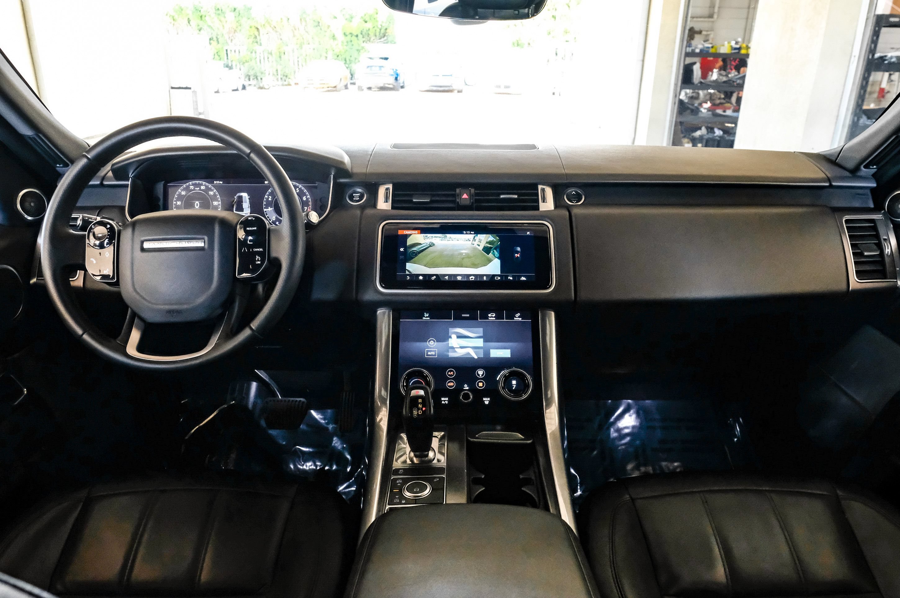 Used 2018 Land Rover Range Rover Sport SE AWD/4WD image 13