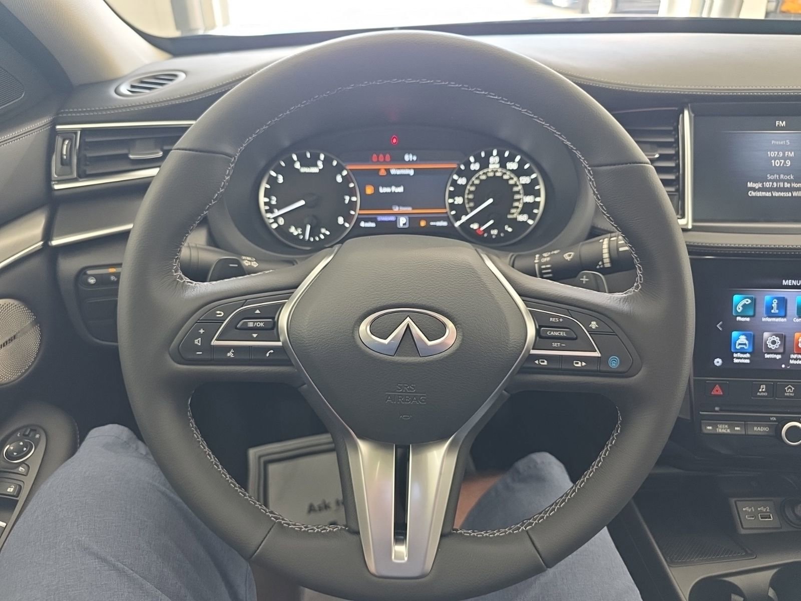 New 2025 INFINITI QX50 Luxe image 32