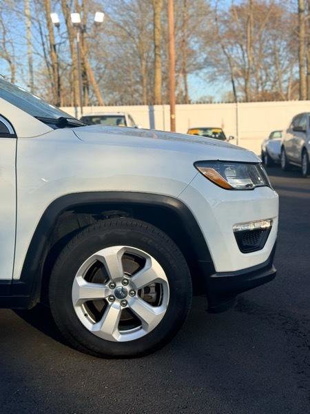 Used 2018 Jeep Compass Latitude w/ Popular Equipment Group image 4