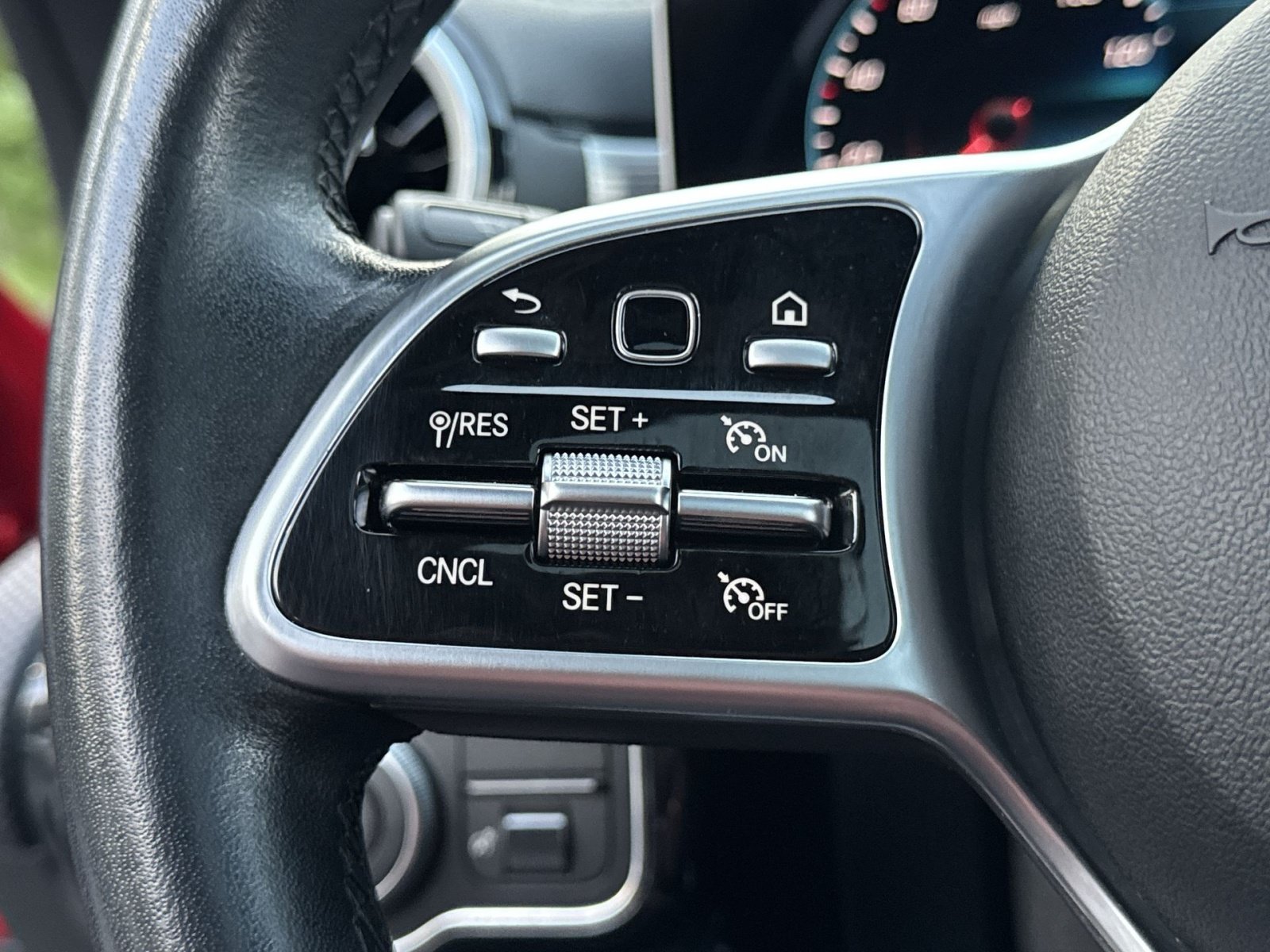 Used 2020 Mercedes-Benz CLA 250 4MATIC image 35