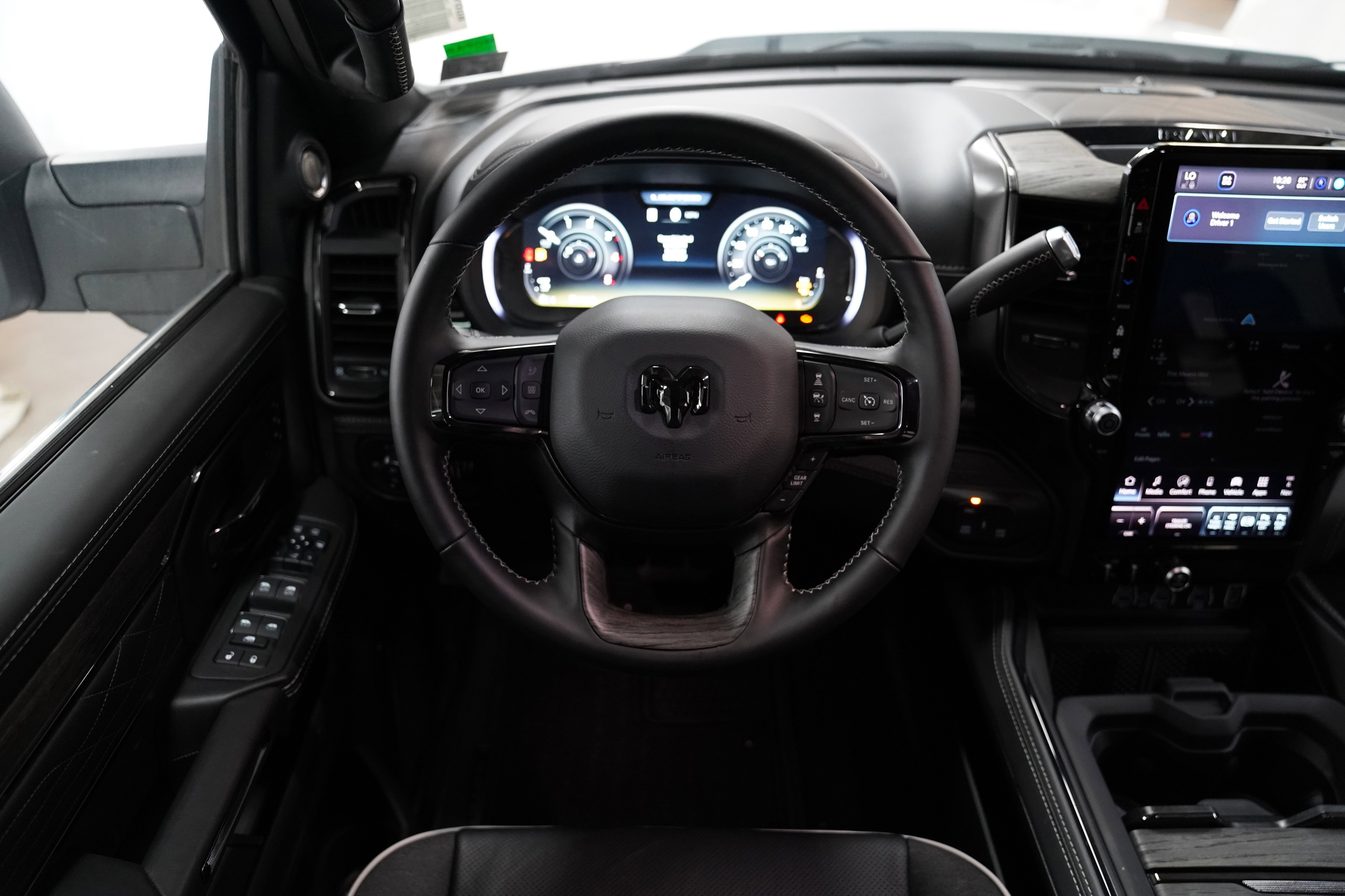 New 2025 RAM 2500 Limited image 10