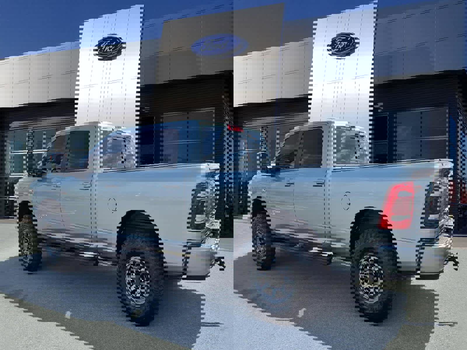 Used 2024 RAM 2500 Laramie image 3