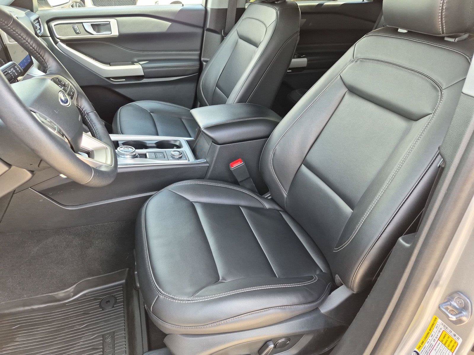 Used 2024 Ford Explorer XLT w/ Equipment Group 202A AWD/4WD image 25