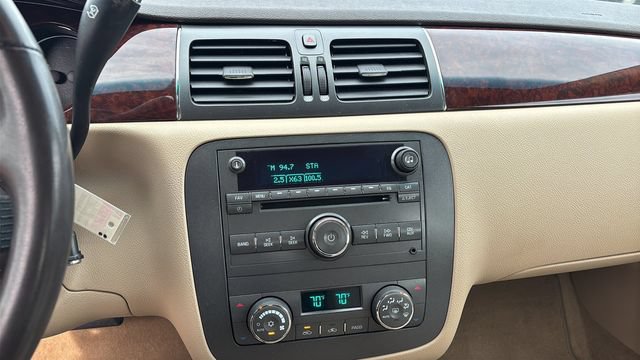Used 2011 Buick Lucerne CXL FWD image 25