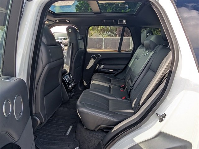 Used 2016 Land Rover Range Rover HSE image 8