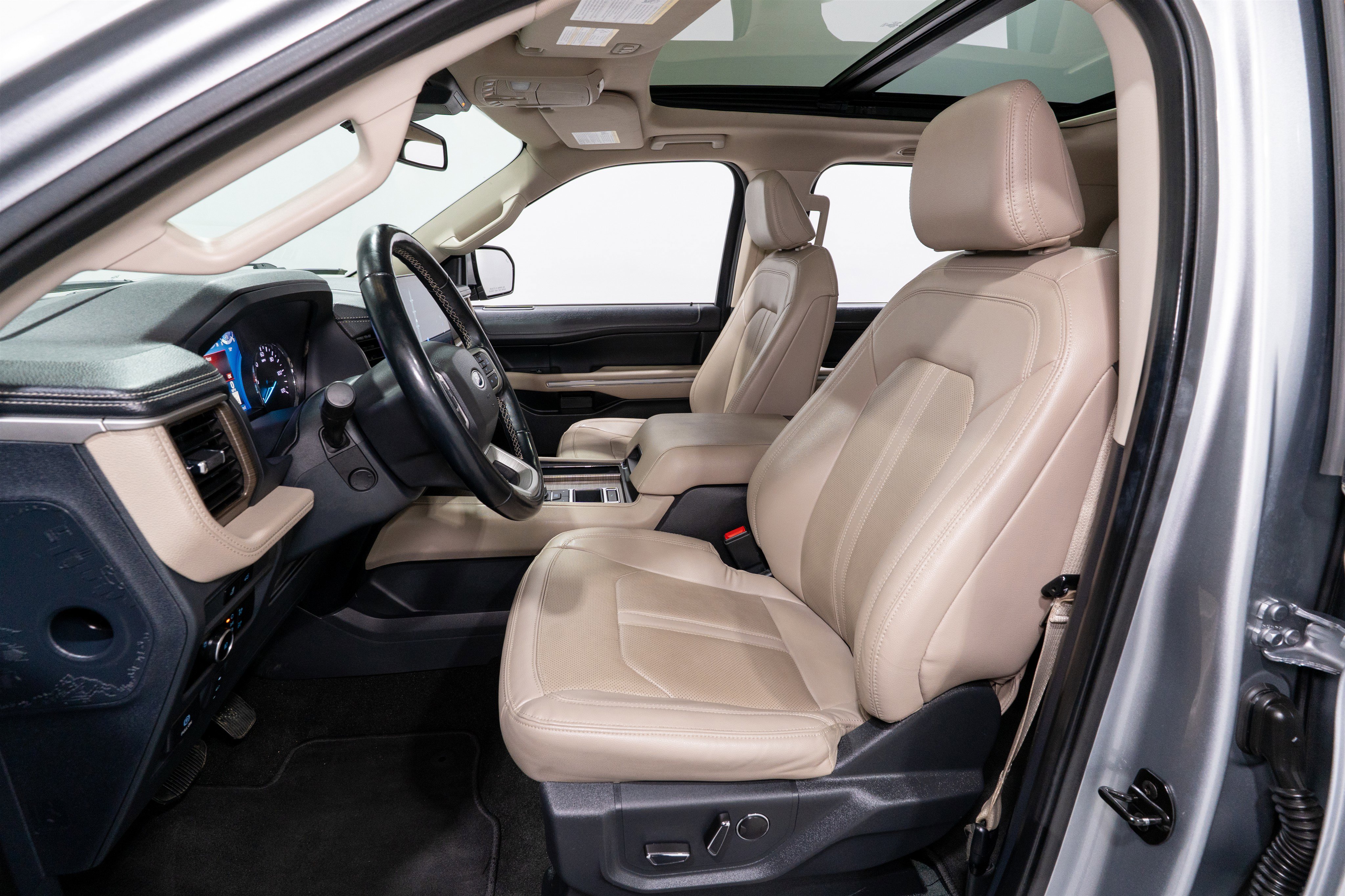 Used 2023 Ford Expedition Max Limited image 17