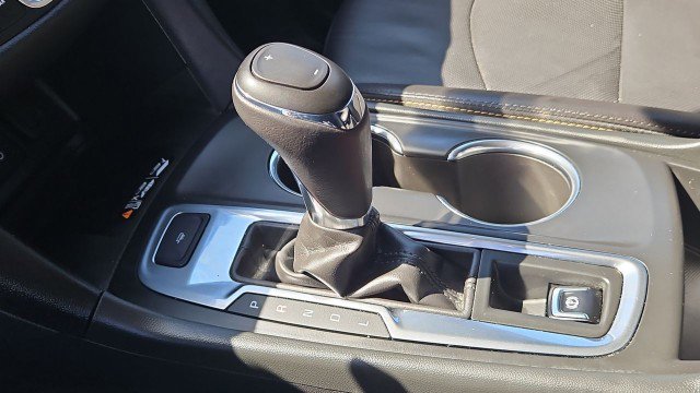 Used 2019 Chevrolet Equinox Premier image 16
