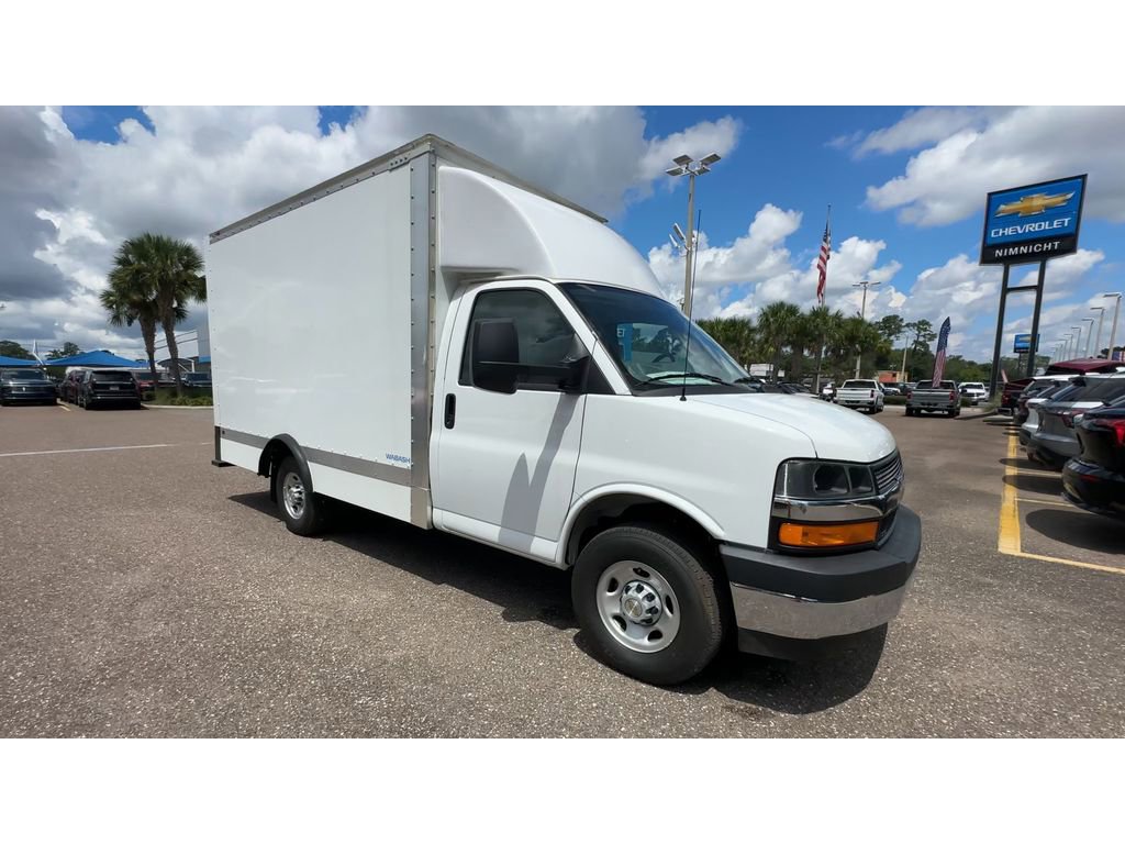 New 2025 Chevrolet Express 3500 w/ Power Convenience Package image 8