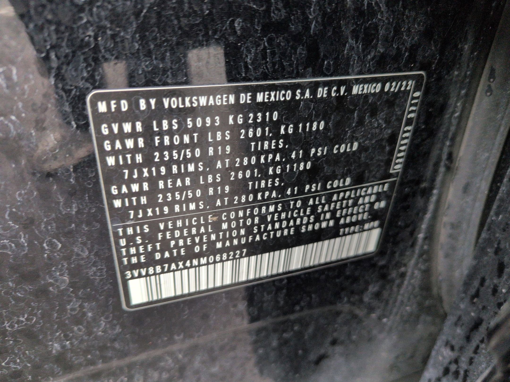 Certified 2022 Volkswagen Tiguan SE R-Line image 36