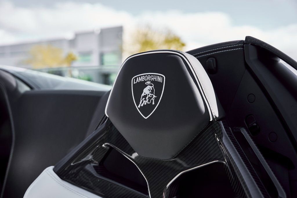 Used 2024 Lamborghini Huracan EVO AWD/4WD image 46