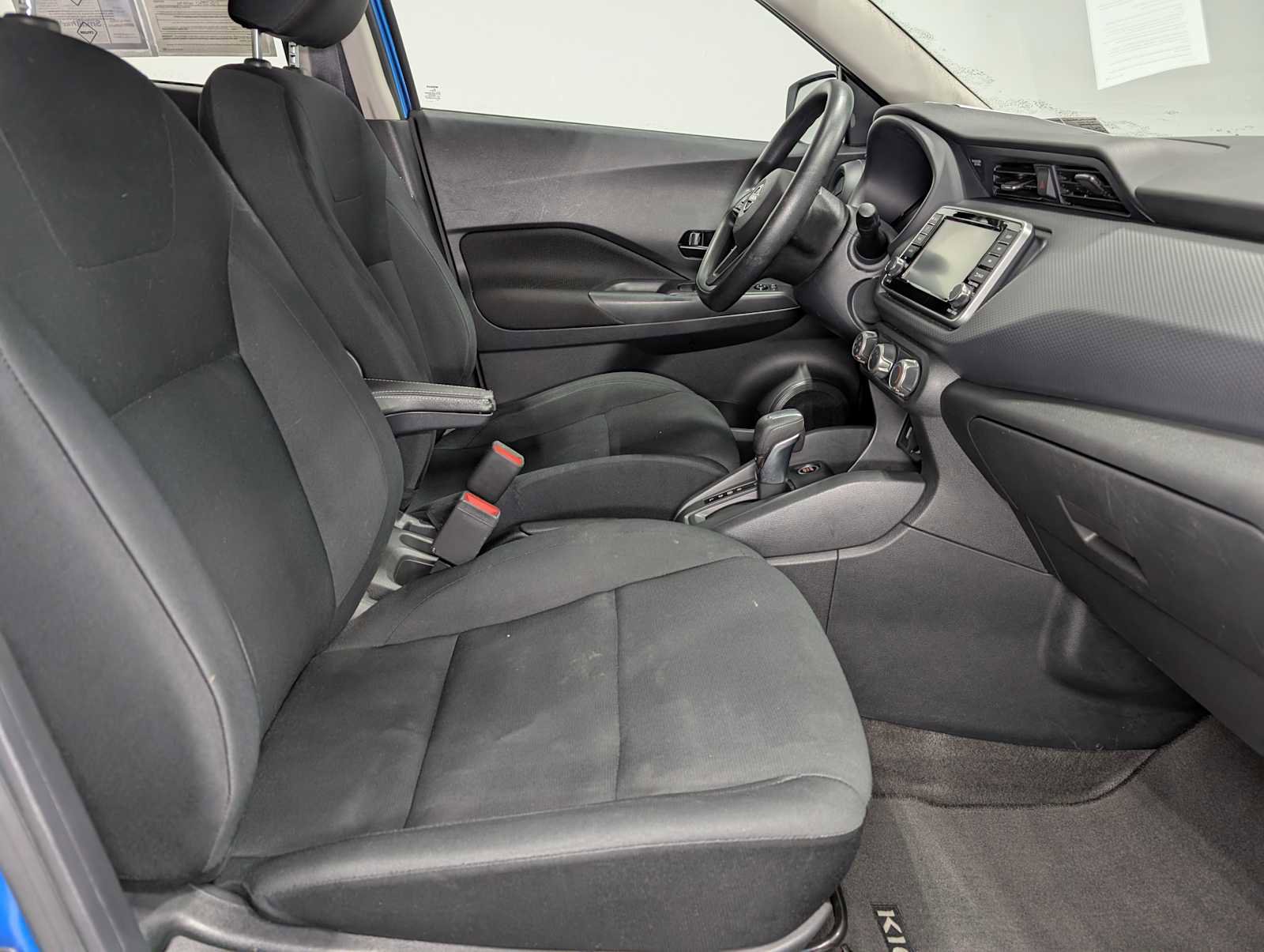 Used 2023 Nissan Kicks S image 38