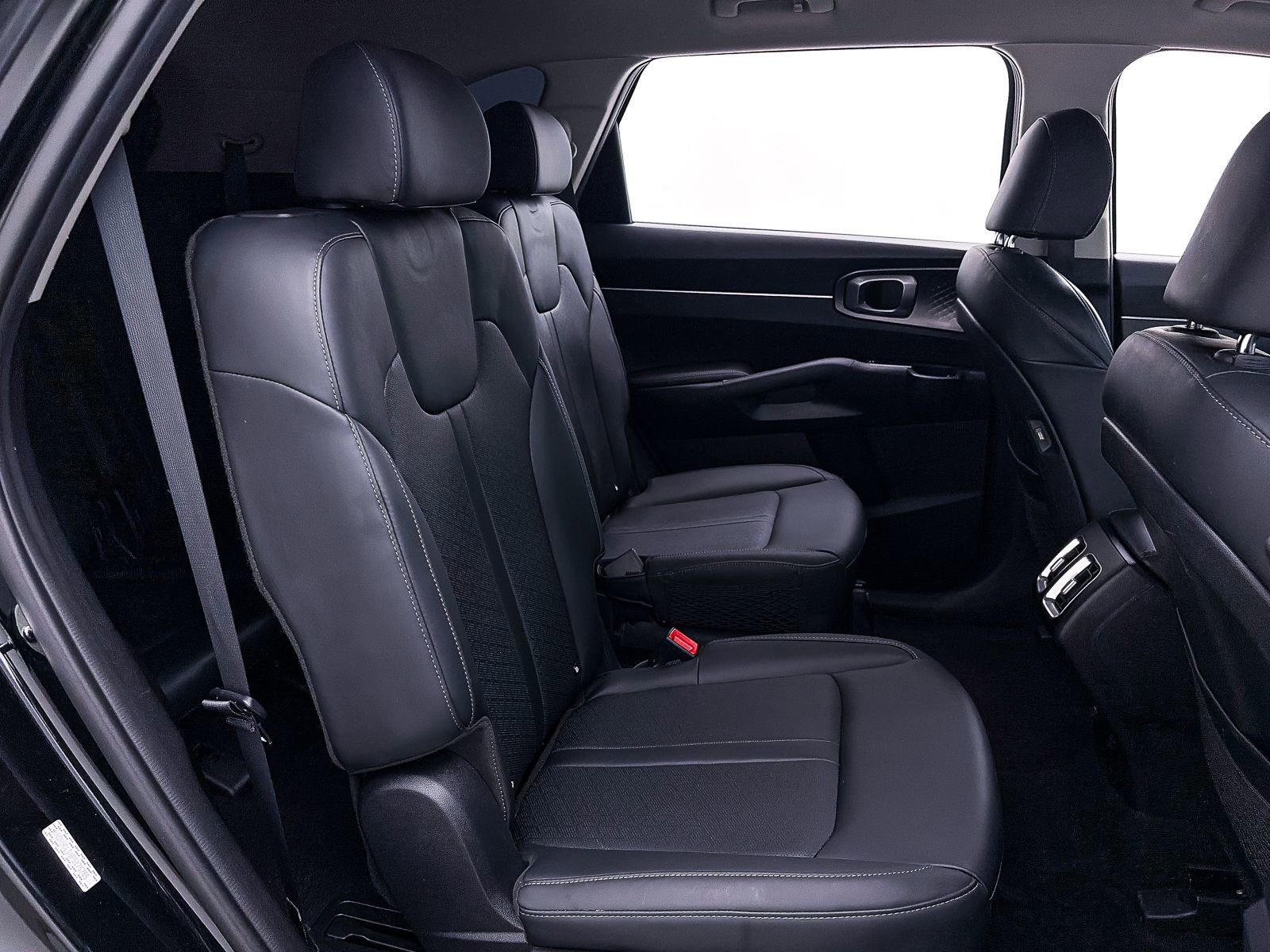 Used 2023 Kia Sorento EX image 34