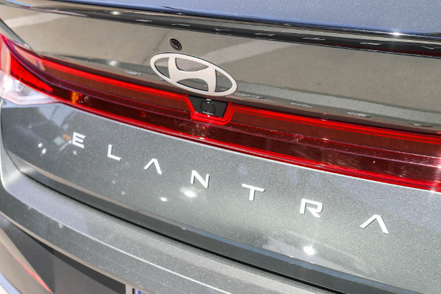 Certified 2026 Hyundai Elantra Sport FWD image 13