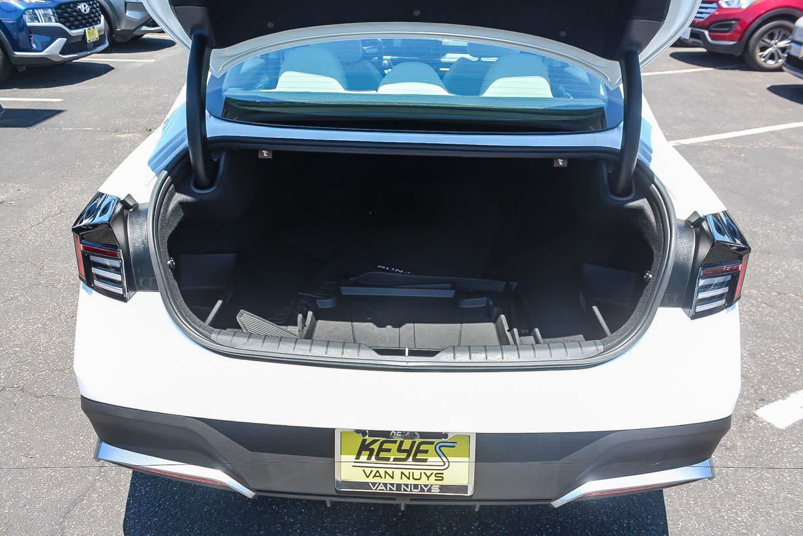 Certified 2025 Hyundai Sonata SE FWD image 35