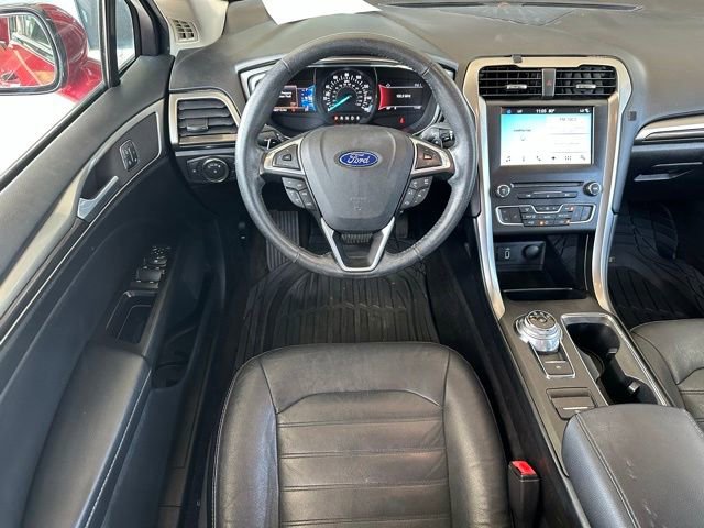 Used 2017 Ford Fusion SE w/ Fusion SE Technology Package FWD image 10