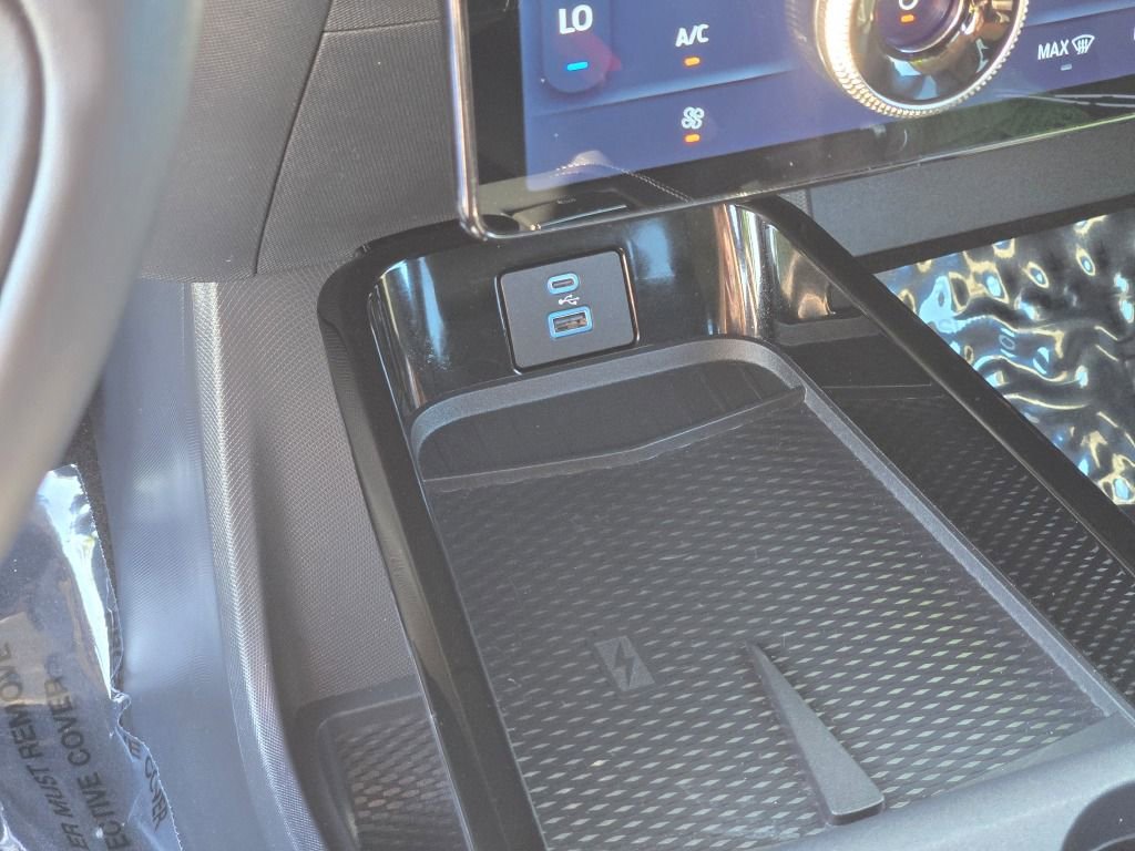 Used 2024 Ford Mustang Mach-E Select image 27