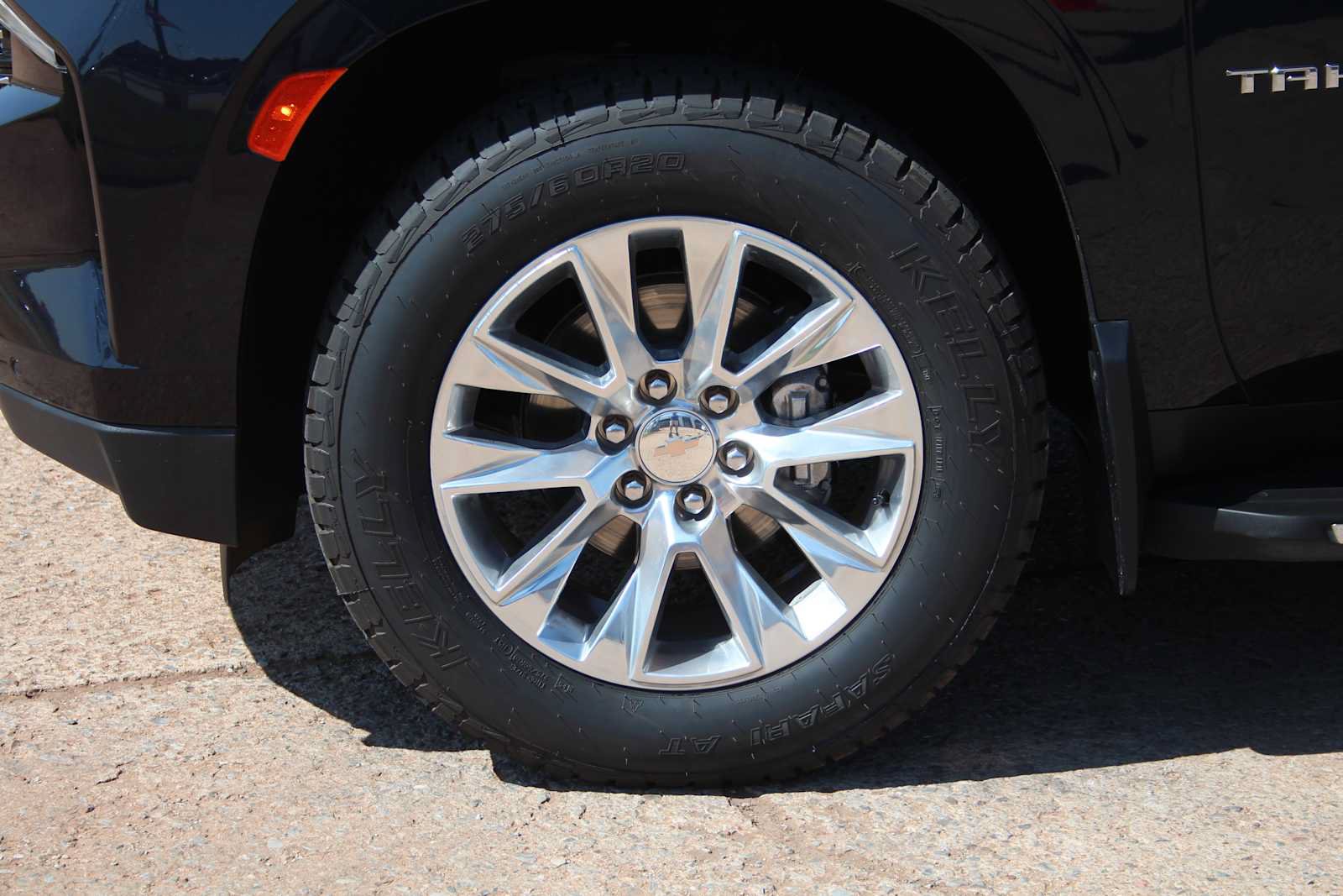 Used 2023 Chevrolet Tahoe Premier AWD/4WD image 16