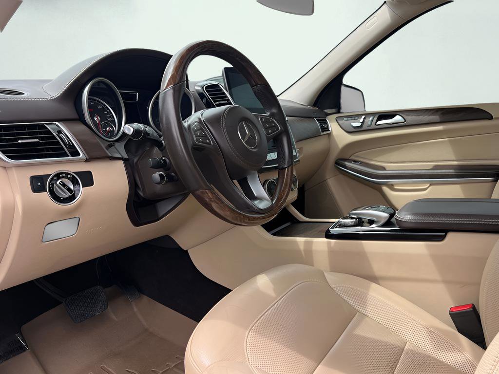 Used 2017 Mercedes-Benz GLS 550 4MATIC image 40