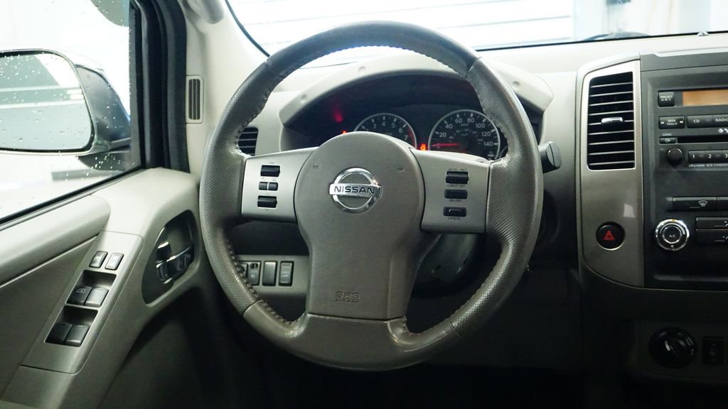 Used 2012 Nissan Frontier SL w/ Moonroof Pkg image 21