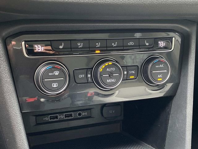 Used 2018 Volkswagen Tiguan SE w/ Panoramic Sunroof Package image 25