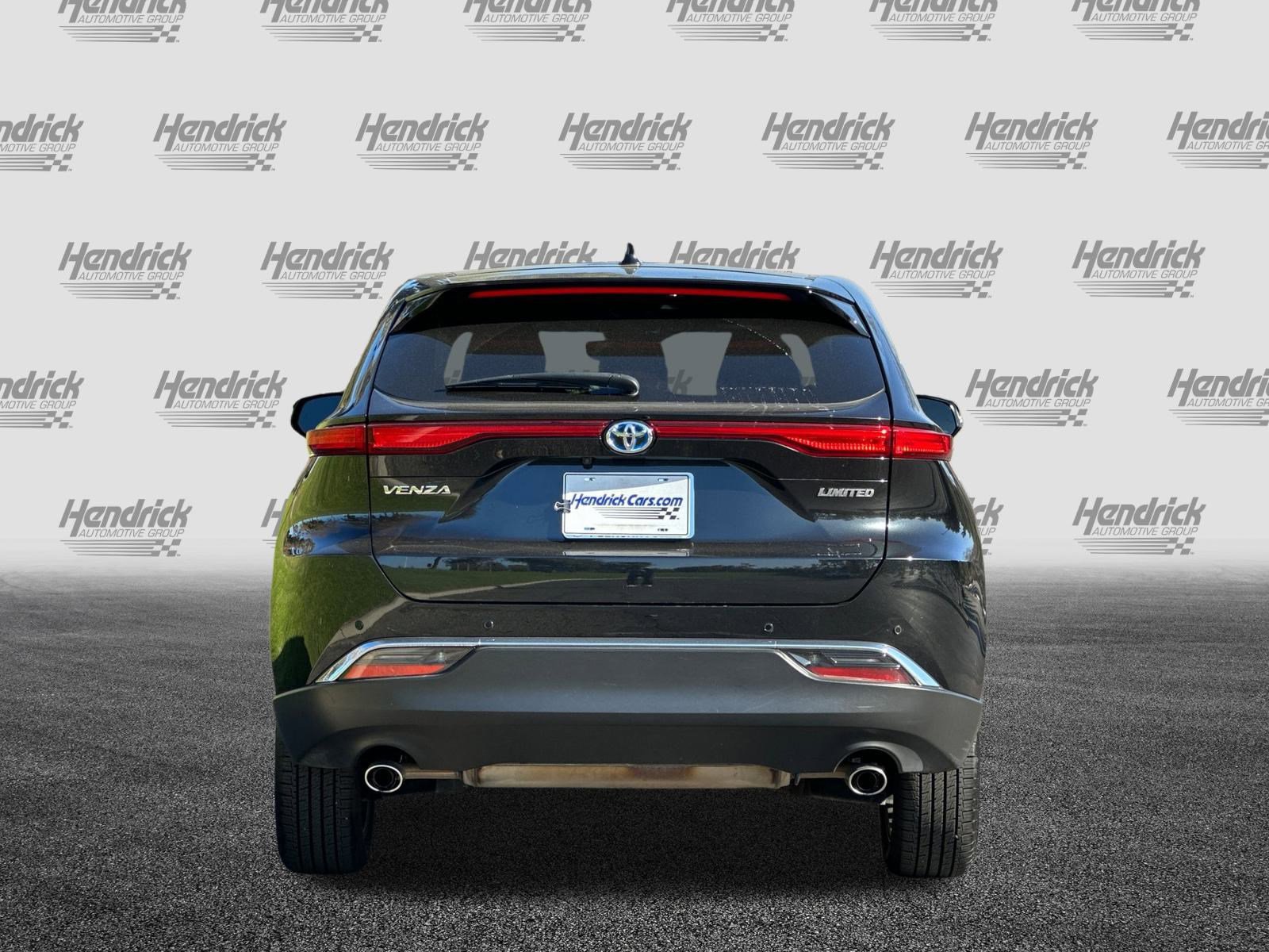 Used 2023 Toyota Venza Limited image 6