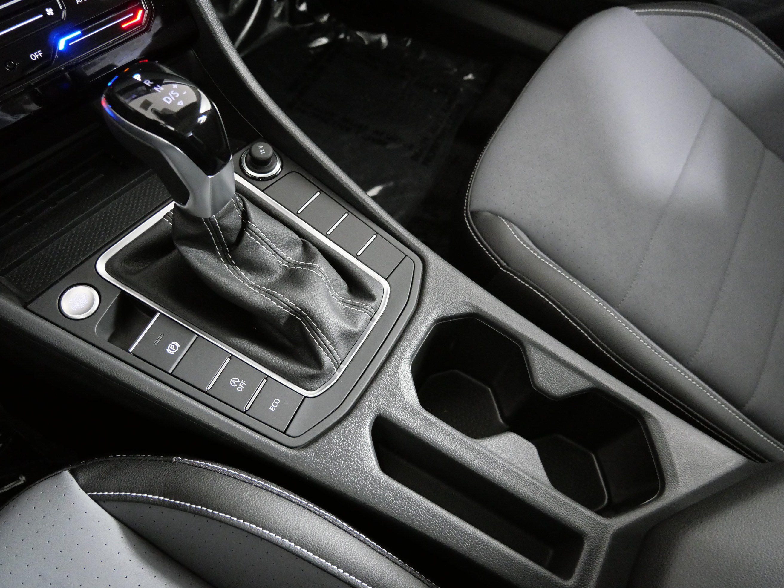 New 2026 Volkswagen Jetta SE FWD image 27