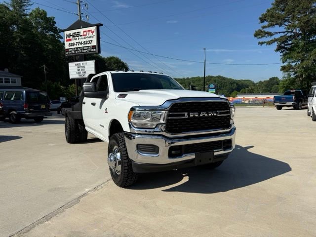 Used 2024 RAM 3500 SLT w/ Quick Order Package 2YG SLT AWD/4WD image 13