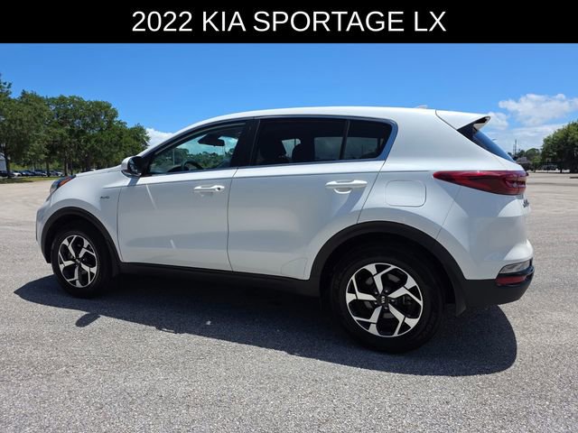Used 2022 Kia Sportage LX image 5