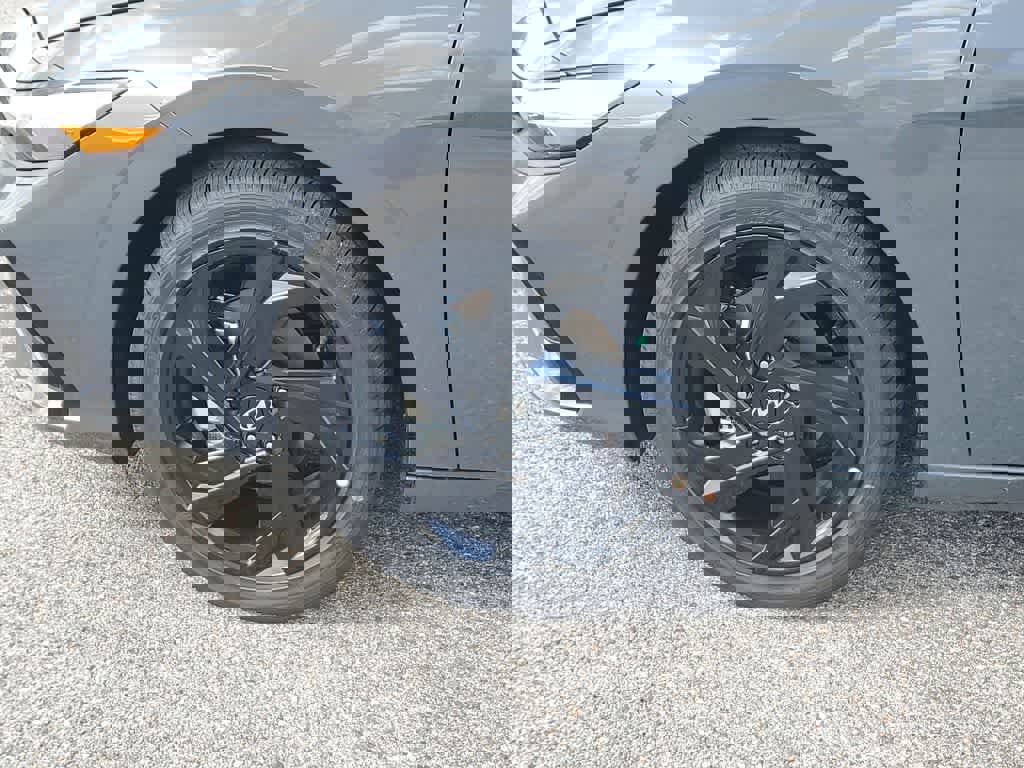 New 2026 Hyundai Elantra SEL Sport Premium image 5