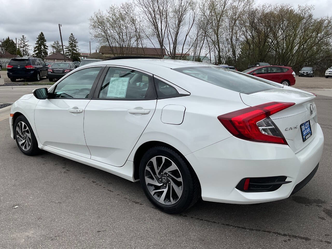 Used 2016 Honda Civic EX image 4