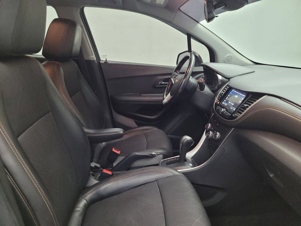 Used 2019 Chevrolet Trax LT w/ LT Convenience Package image 21