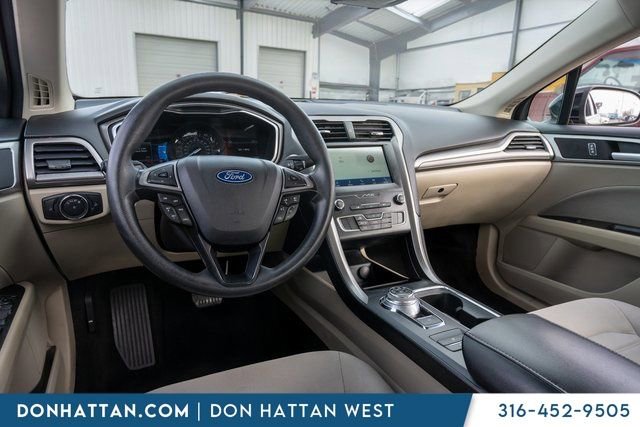 Used 2020 Ford Fusion SE w/ Fleet SE Value Package image 22