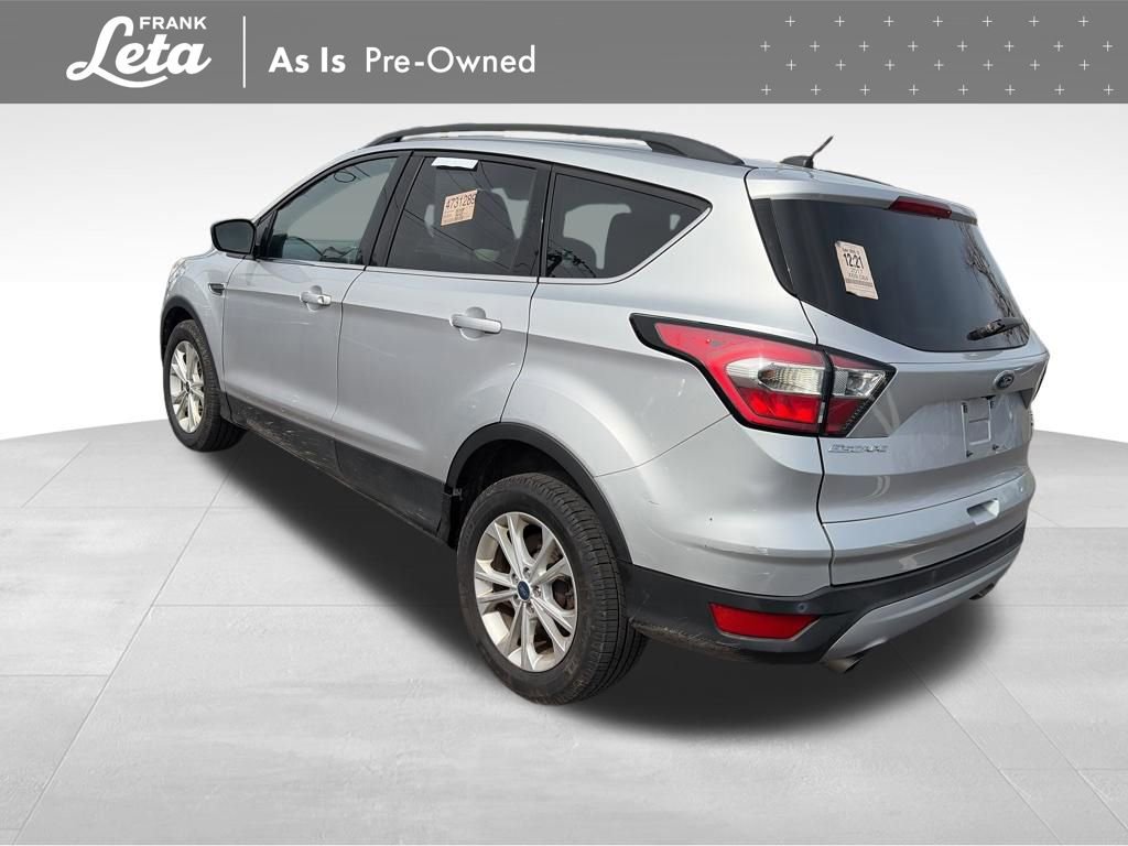 Used 2017 Ford Escape SE w/ Equipment Group 201A image 4