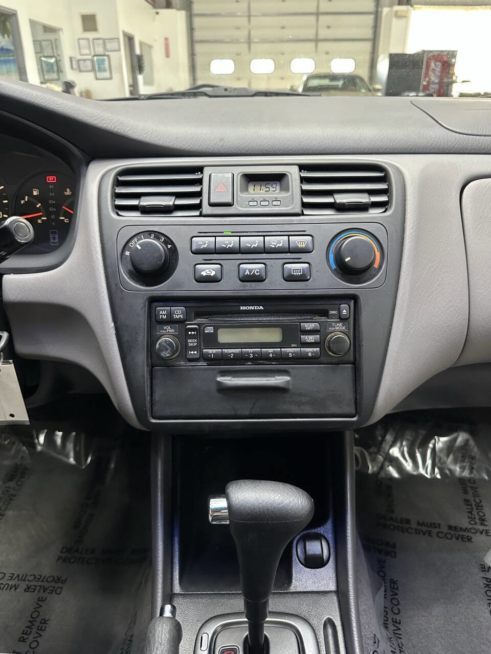 Used 2001 Honda Accord LX image 25