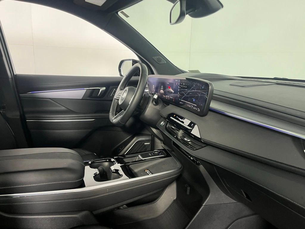 Used 2025 Buick Enclave Sport Touring image 37