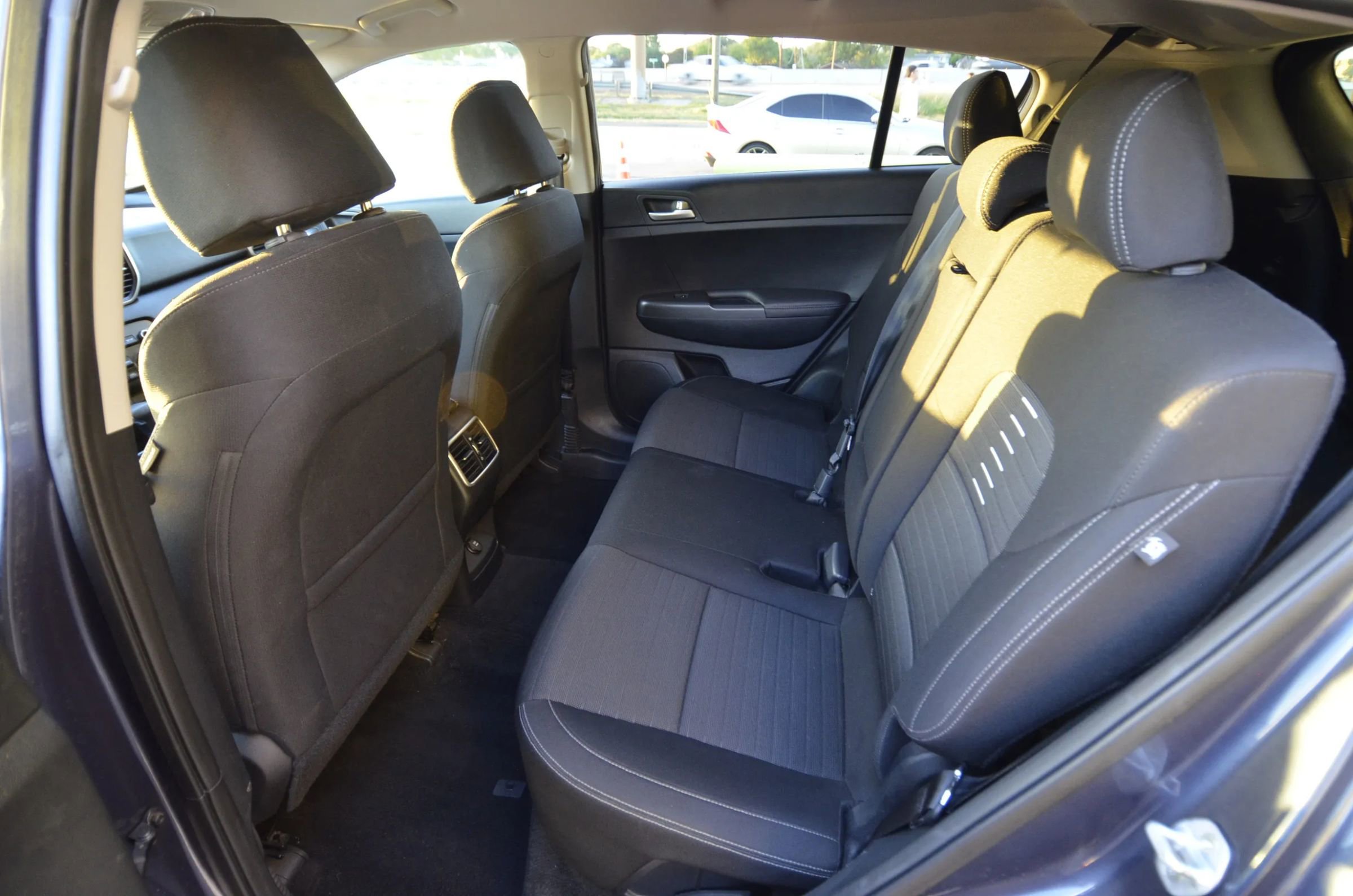 Used 2018 Kia Sportage LX w/ LX Technology Package image 18